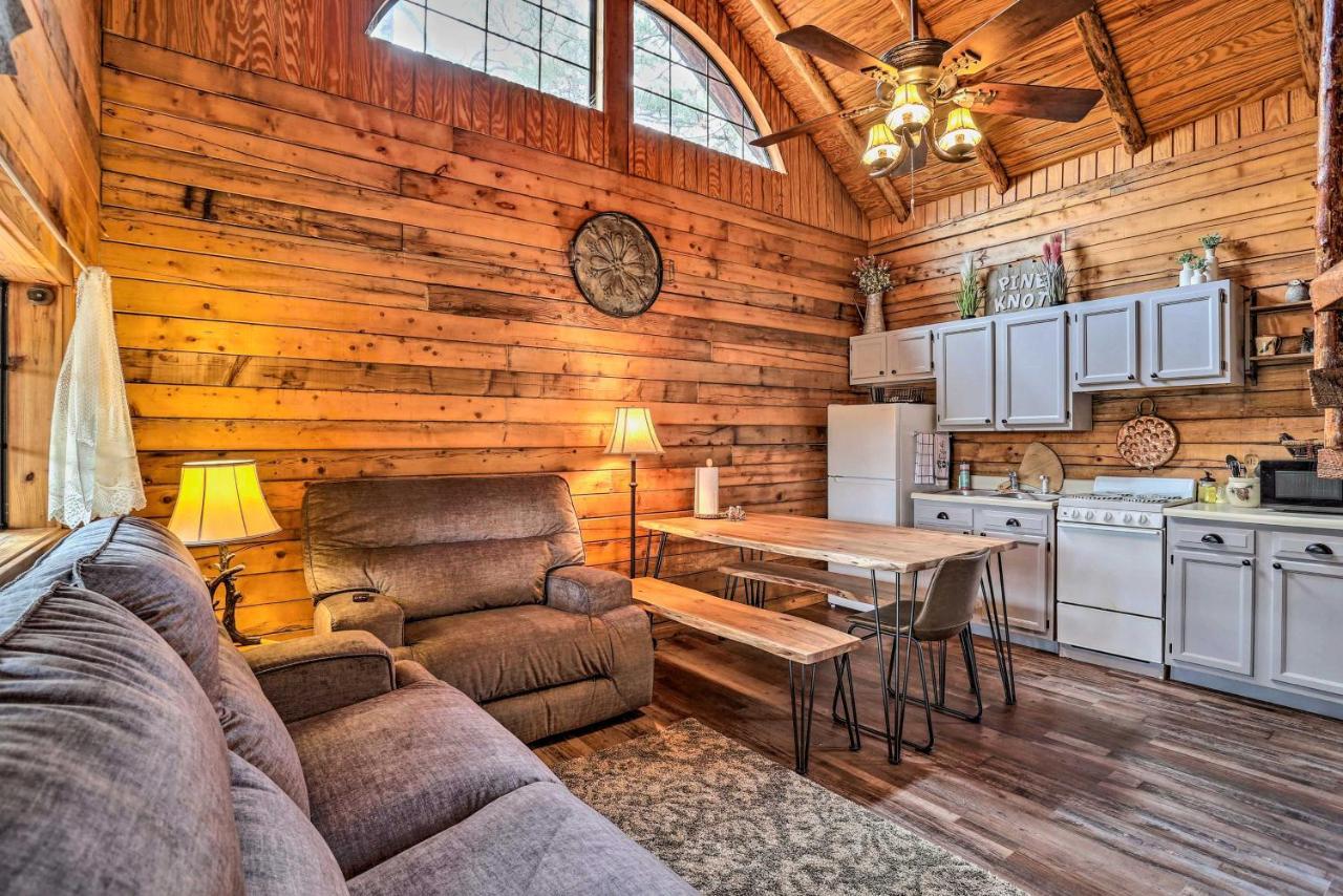 Broken Bow Log Cabin With Fire Pit, Pond, And Deck! Zewnętrze zdjęcie