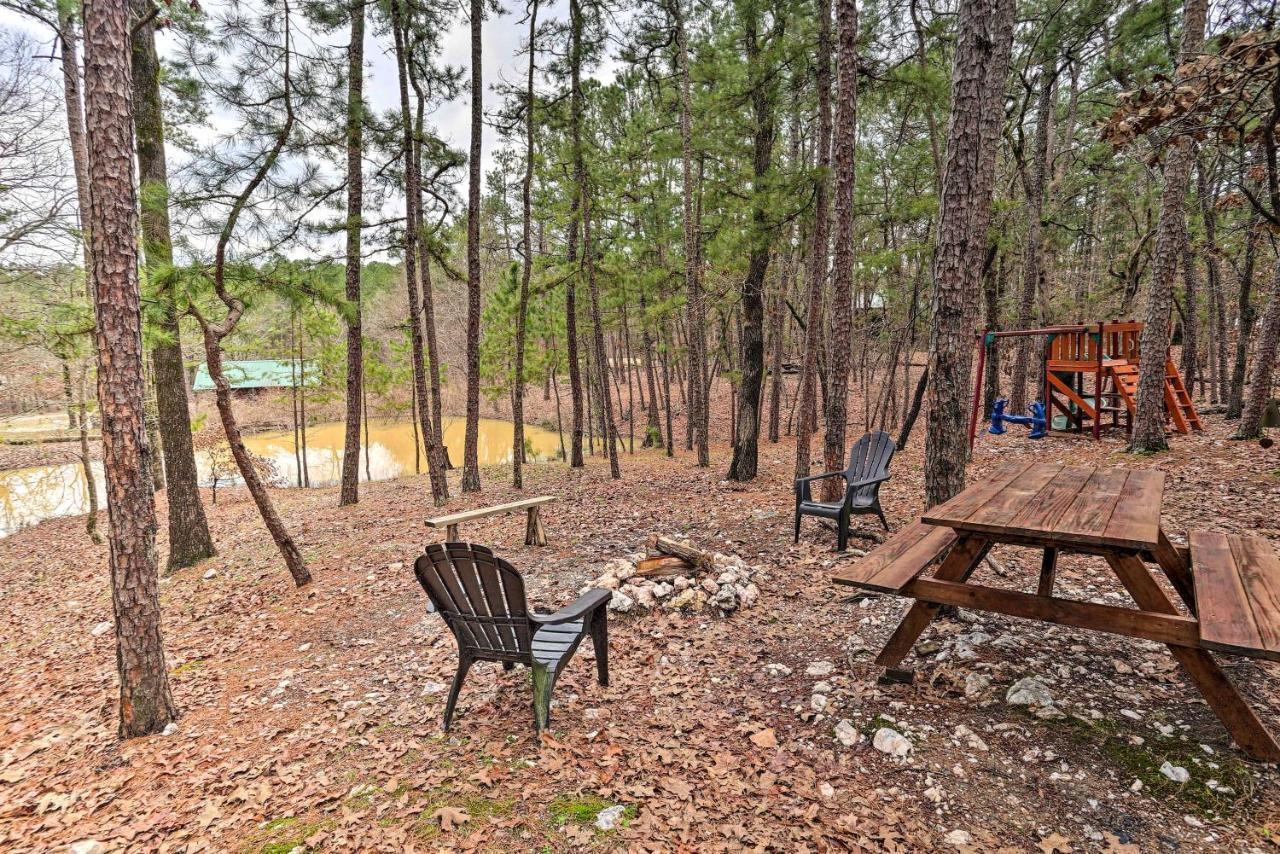 Broken Bow Log Cabin With Fire Pit, Pond, And Deck! Zewnętrze zdjęcie