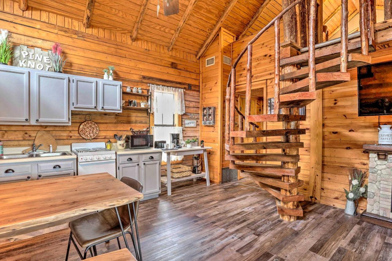 Broken Bow Log Cabin With Fire Pit, Pond, And Deck! Zewnętrze zdjęcie